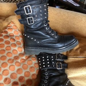 Demonia Women's 6 black boots with studs (fit small - closer to size 5)